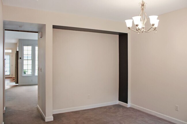 Building Photo - Garage townhome in Belvedere