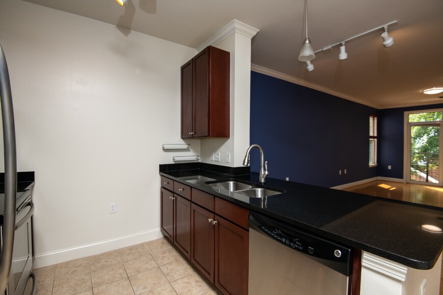 Building Photo - 1391 Pennsylvania Ave SE