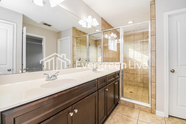 Building Photo - 3650A Creswick Cir