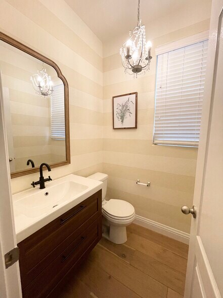 Building Photo - 7468 Morisset Ave