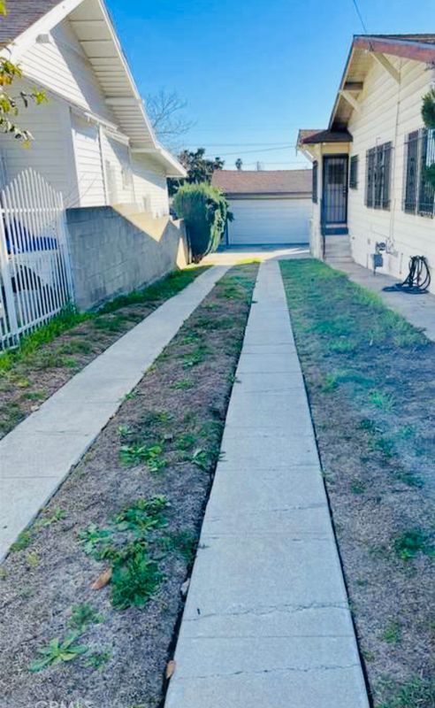 Building Photo - 236 W 127th St