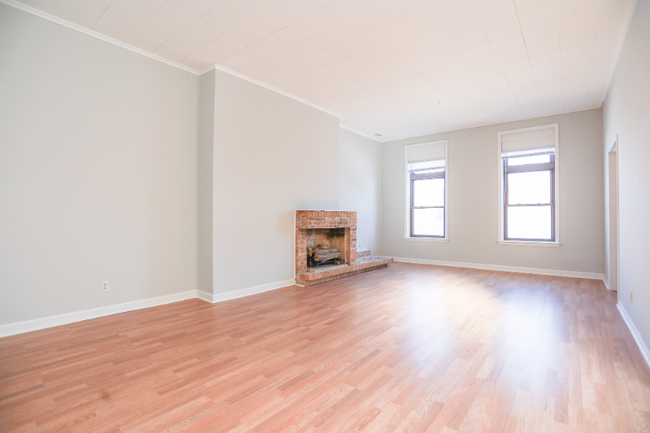 Building Photo - 1580 N Clybourn Ave