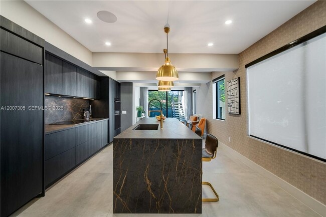 Building Photo - 145 NE 49th St