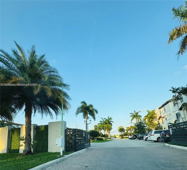 Building Photo - 12430 SW 50th St