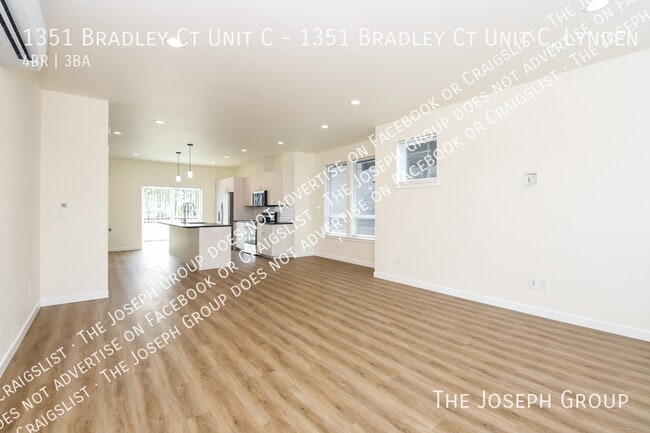 Building Photo - 1351 Bradley Ct