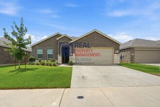 Building Photo - Modern 4-Bedroom Home in Newberry Point