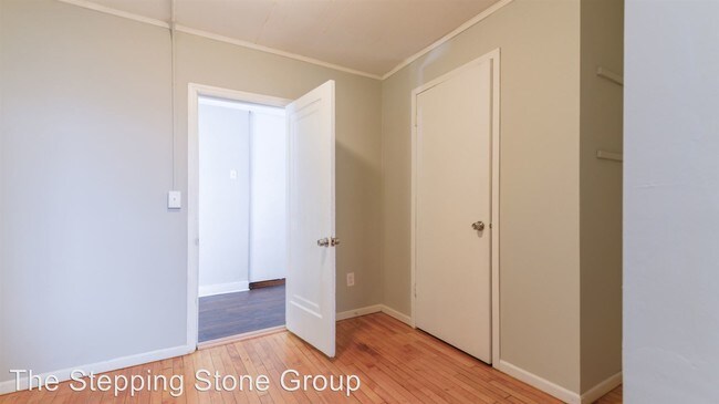 Building Photo - 2307 University Ave NE