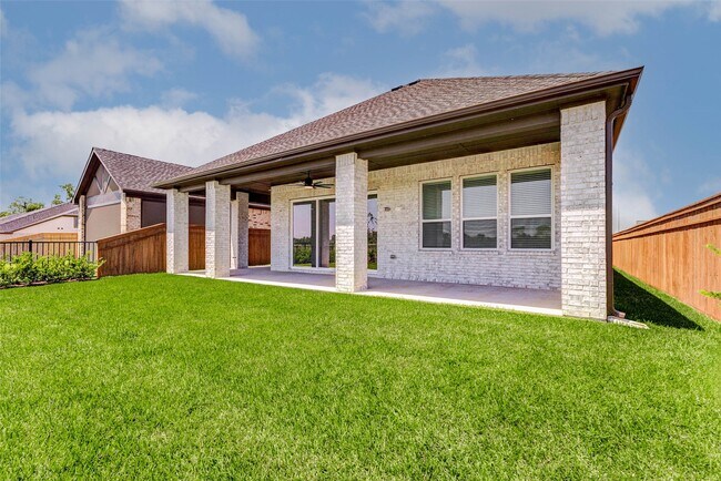 Building Photo - 1322 Village Falls Drive