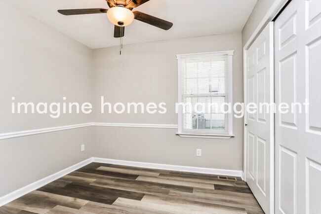 Building Photo - Pet-Friendly 3 Bedroom Home in Ballwin