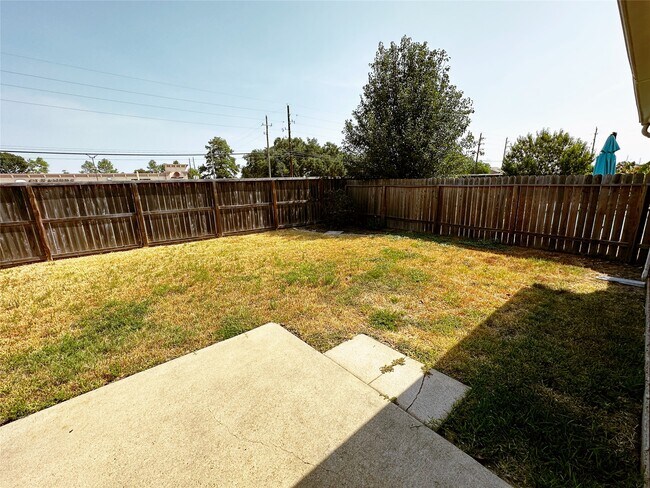Building Photo - 10210 Canyon Rose Ln