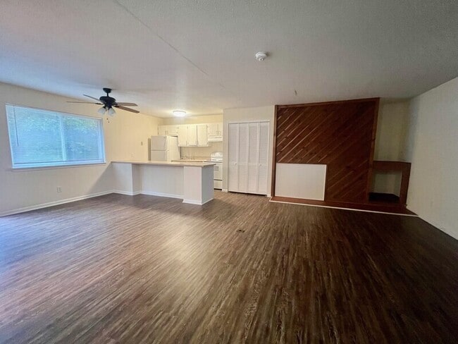 Building Photo - 1418 Riverview Rd