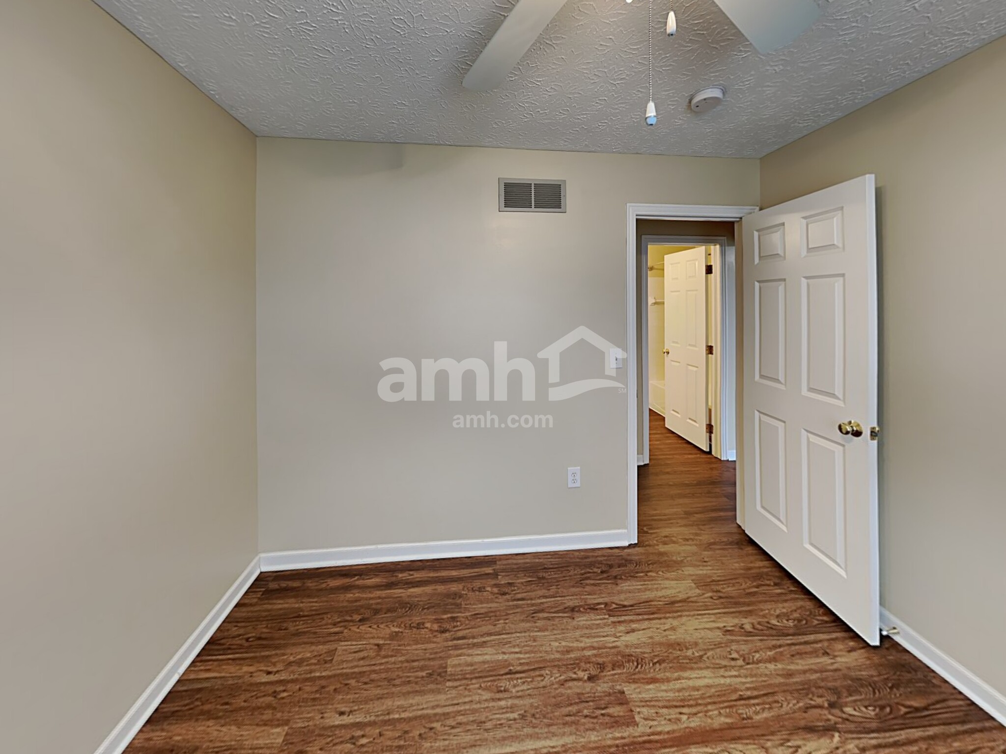 Building Photo - 6529 Hemmingford Dr