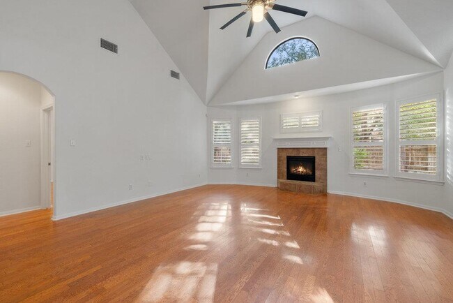 Building Photo - 908 Golden Palomino Ct