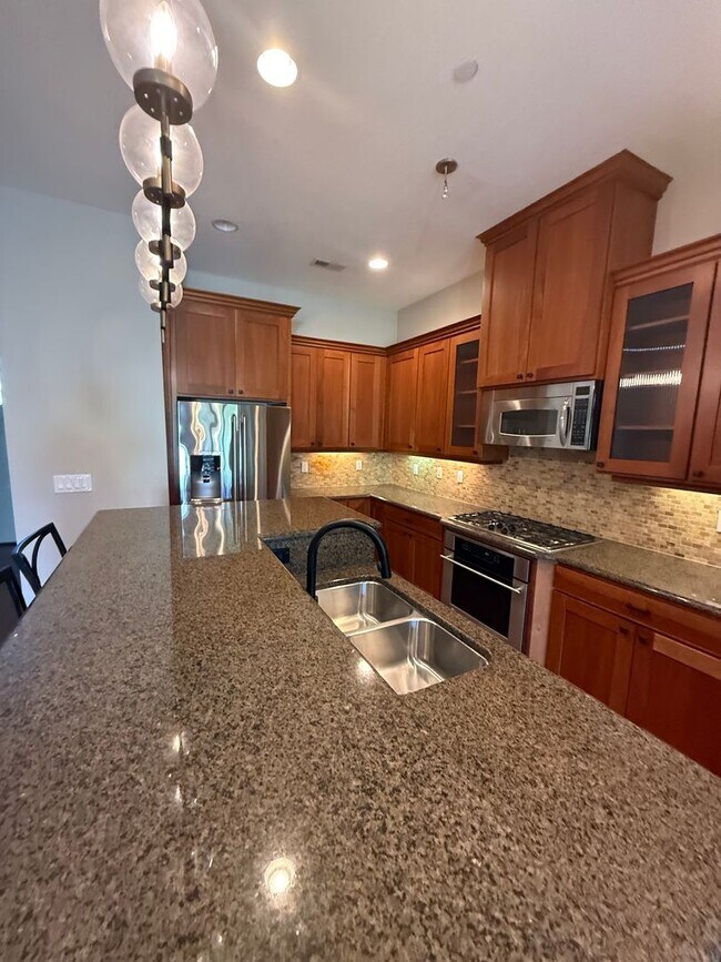 Building Photo - Stunning Contemporary townhome in Coveted Peterkort Woods, near St. Vincent's in Cedar Mill