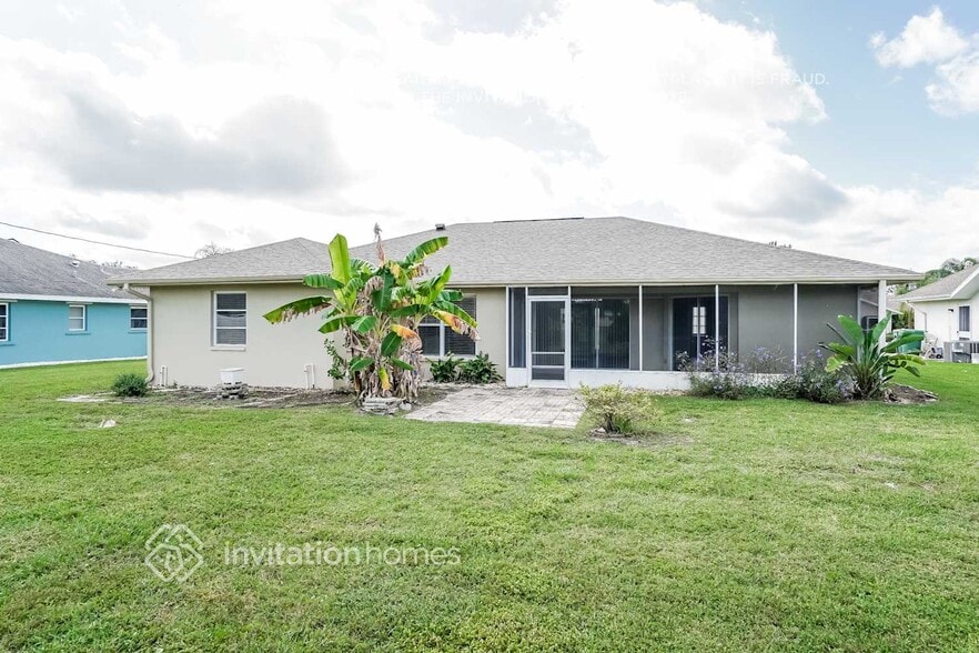 Building Photo - 23156 Hillsdale Ave