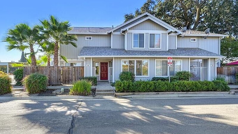 Primary Photo - 315 N Cottonwood St