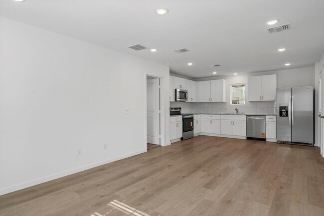 Building Photo - 30519 Bladnoch Ln