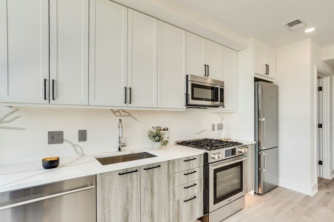 Building Photo - 1716 14th St NW