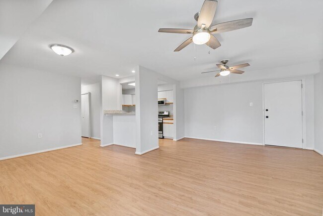 Building Photo - 208 Victor Pkwy