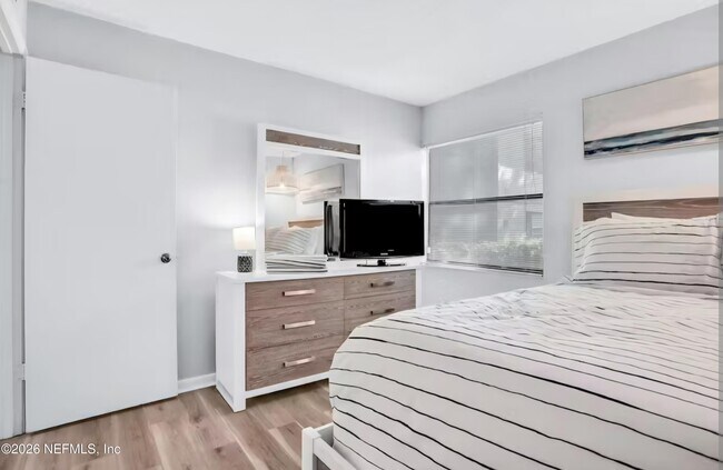 Building Photo - 9 Tarragona Ct