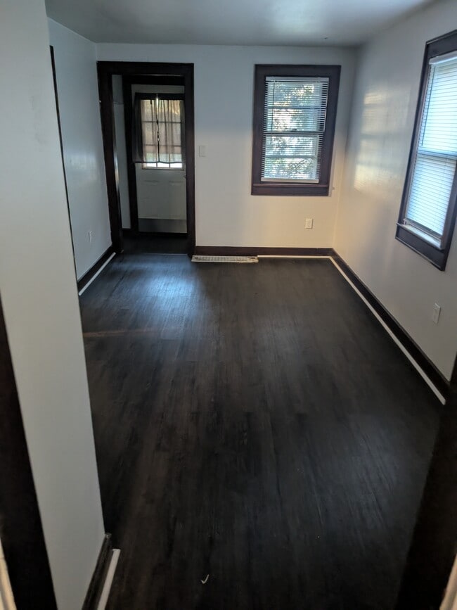 Building Photo - 1820 Harold St