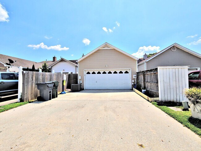Building Photo - TOWNHOUSE FOR RENT - DECATUR SE