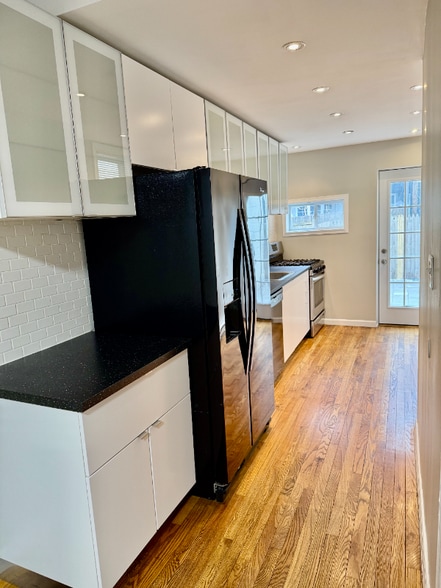 Building Photo - 1302 N Randolph St