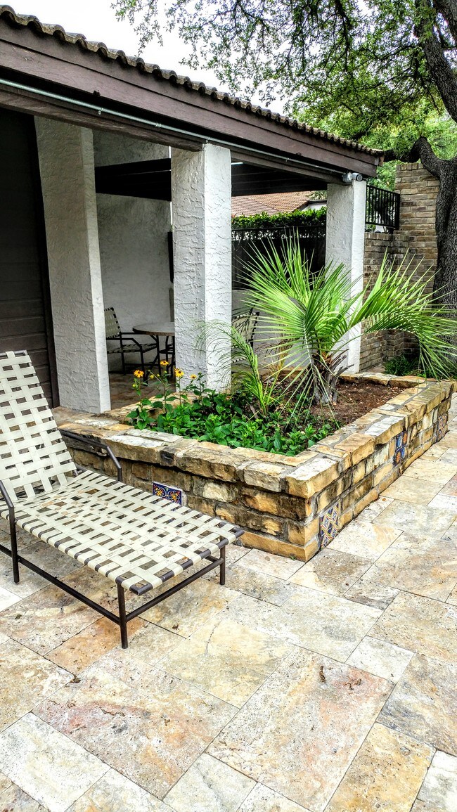 Building Photo - 18040 Midway Rd