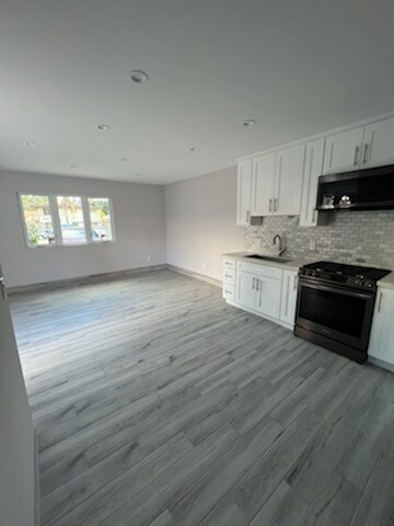 Building Photo - 541 E Palmer Ave