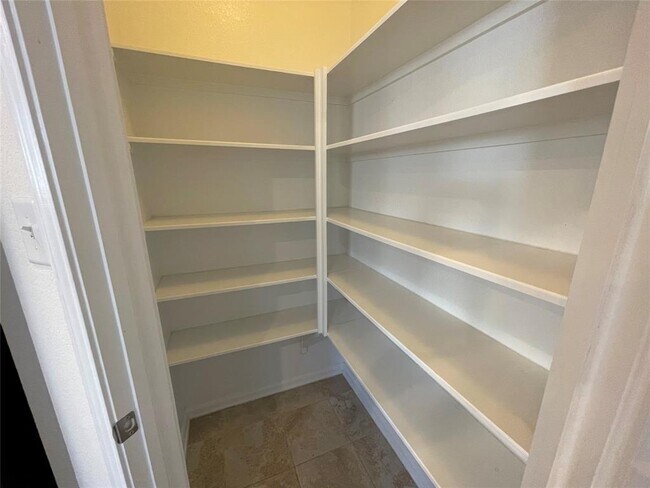 Building Photo - 13022 Mills Creek Meadow Dr