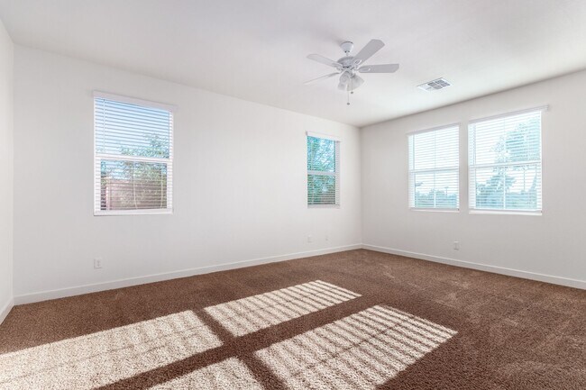 Building Photo - 2327 S Wycliff Cir