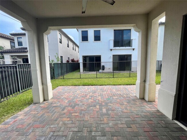 Building Photo - 3316 W 98th Pl