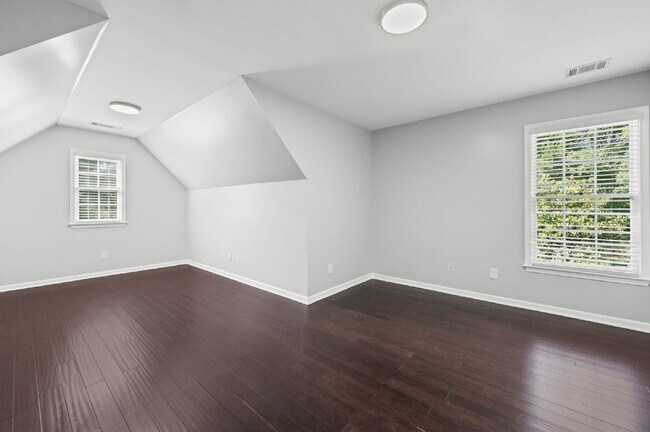 Building Photo - 2173 Foxboro Ln