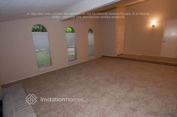 Building Photo - 18110 Navajo Trail Dr