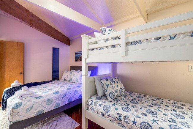 Building Photo - 164 Bora Bora Dr