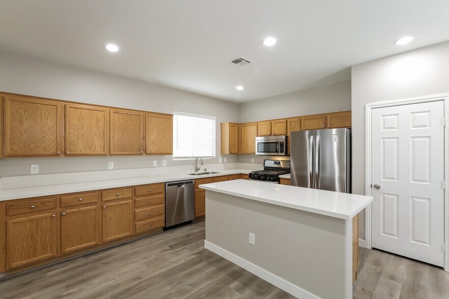 Building Photo - 7881 Harp Tree St