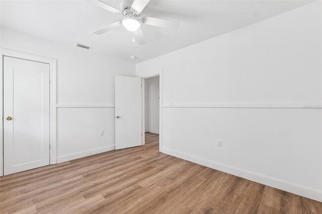 Building Photo - 1205 E Hamilton Ave