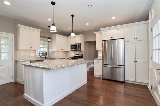 Building Photo - 4355 Old Bethlehem Pike