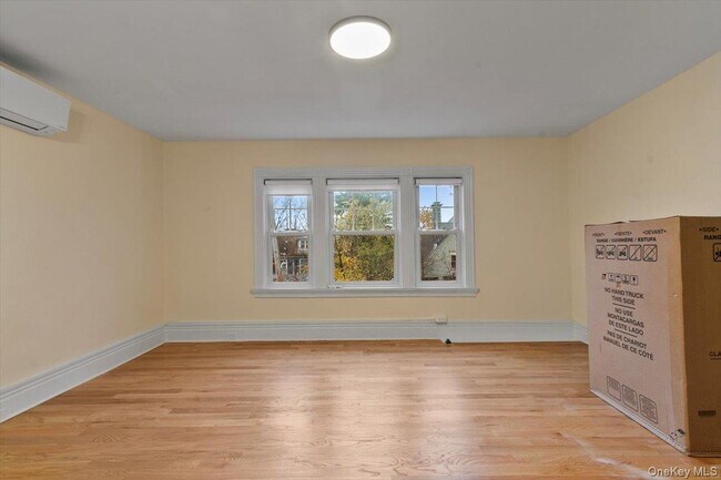 Building Photo - 116 Corlies Ave