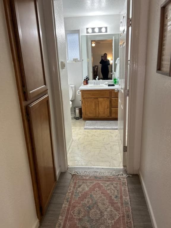 Building Photo - 563 Primrose Dr