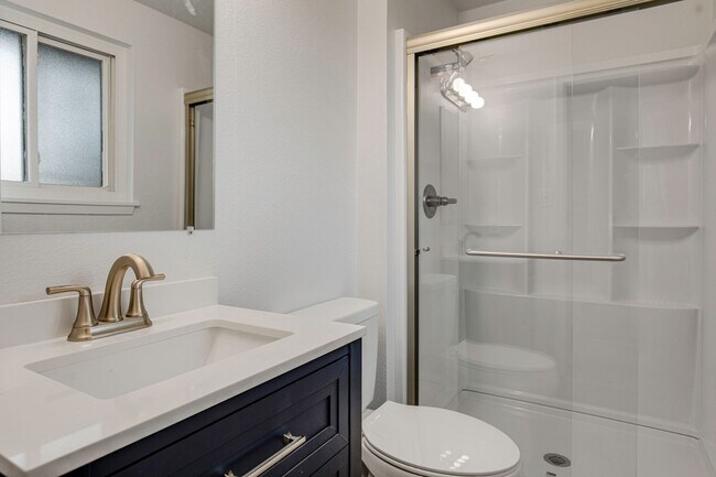 Building Photo - Charming 3-Bedroom Home in West Boise – Sp...