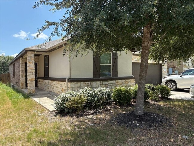 Building Photo - 147 Mary Max Cir