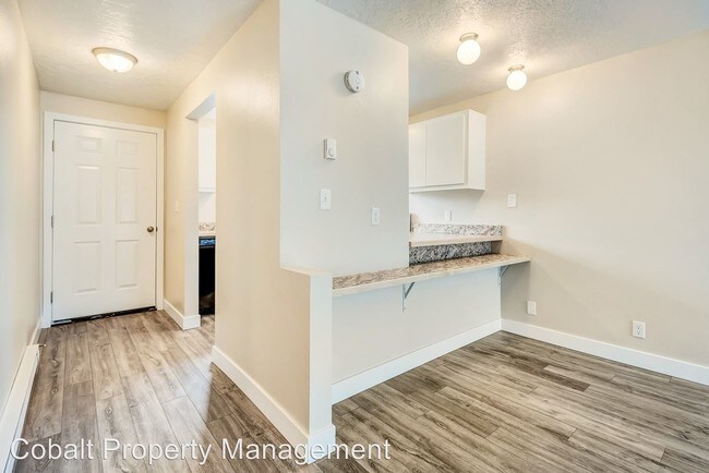 Building Photo - 960 NW Fairmont St