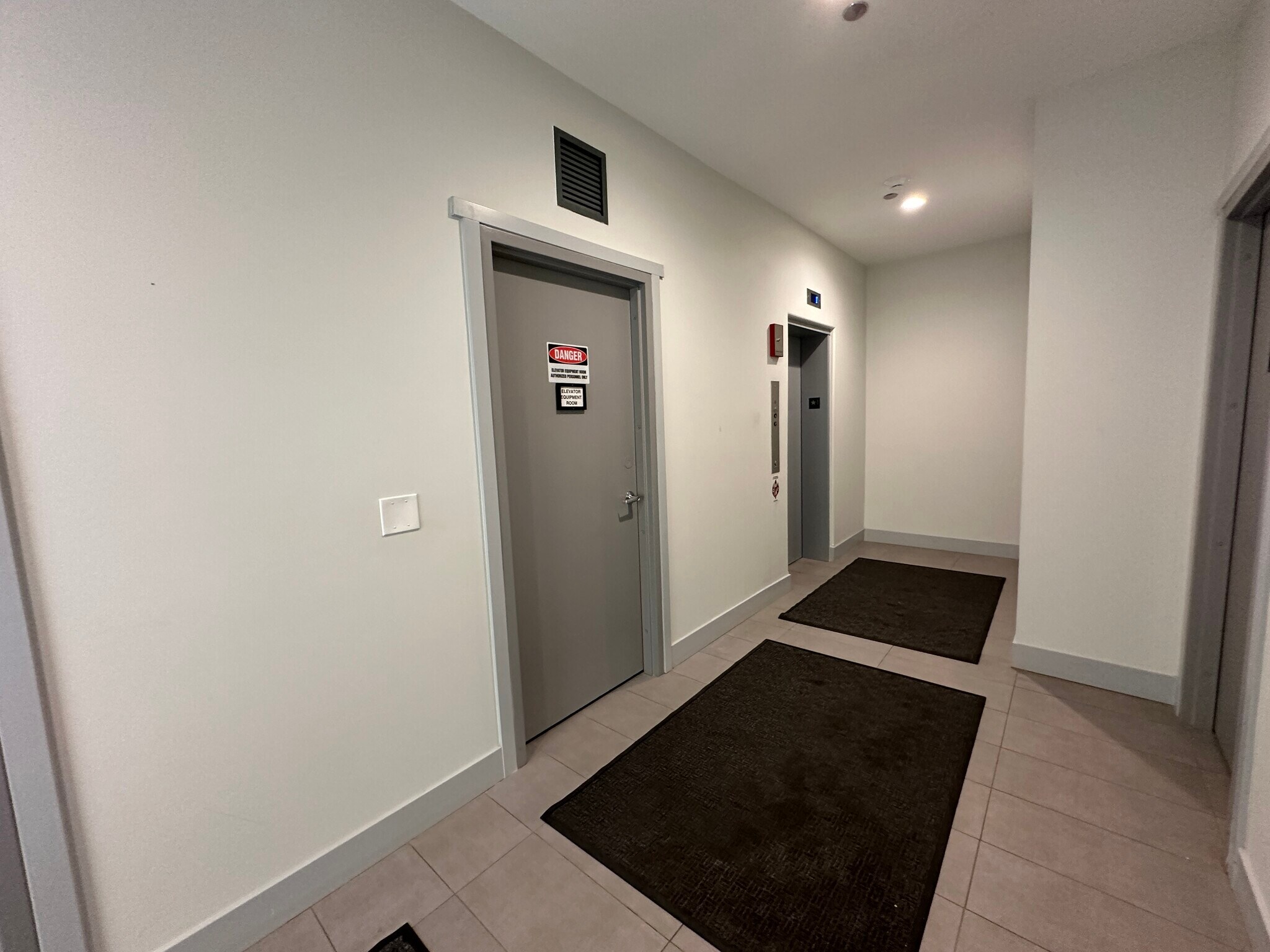 Building Photo - 6355 N Glenwood Ave