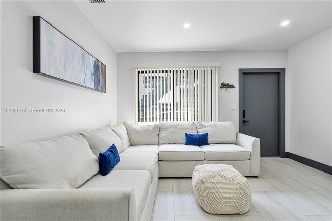 Building Photo - 100 NE 71st St