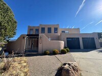 Building Photo - Glenwood Hills Luxury Home