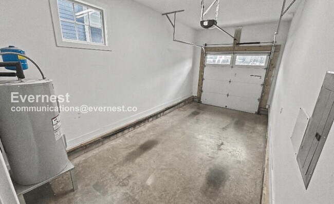 Building Photo - 736 29th Ave N