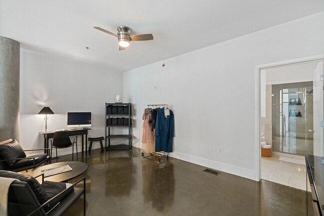 Building Photo - 845 Spring St NW