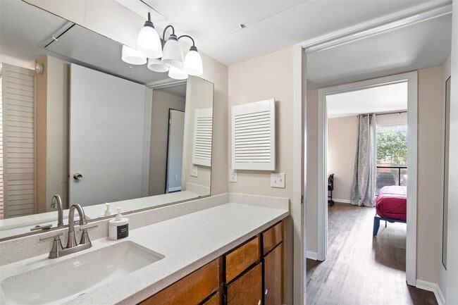 Building Photo - 8419 Hearth Dr