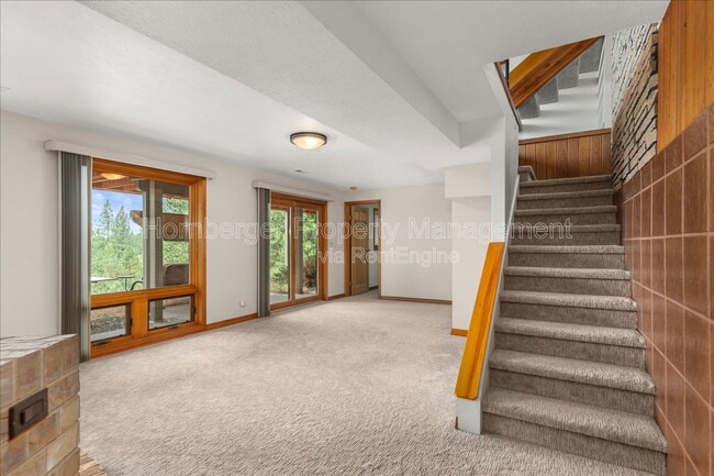 Building Photo - 5203 N Mulvaney Ct